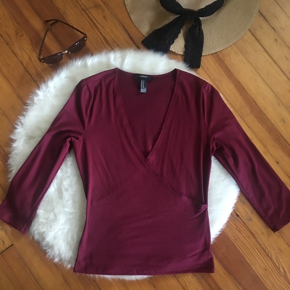 Forever 21 Tops - Tight V-neck style shirt NWOT